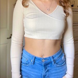 This beige cropped long sleeve is everything!!!